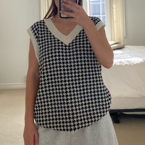 Fashion Nova Sweaters - Fashion Nova Oversized Sweater Vest